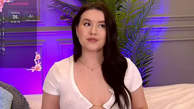 TrishaWinslet online show from February 2025 07:52:02 AM