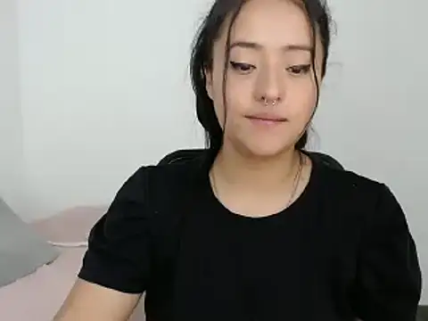 jjulietha95 online show from December 2024 10:34:02 AM