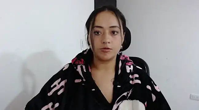 jjulietha95 online show from February 2025 05:08:01 AM