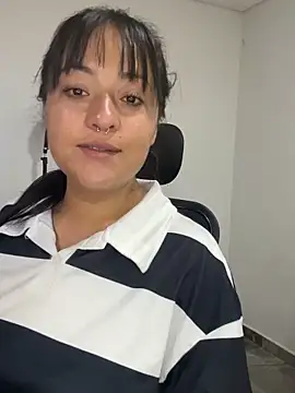 jjulietha95 online show from June 2026 04:47:02 AM