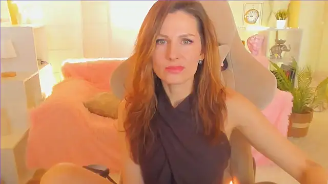 Snapshot of April_o_Nill chatting on February 2025 01:06:01 PM April o Nill online show from February 2025 01:06:01 PM