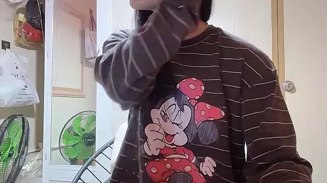 LinhChi 9x online show from February 2026 01:14:02 PM