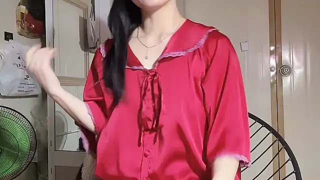 LinhChi 9x online show from March 2026 01:17:01 PM