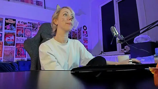 Snapshot of LylithSkye chatting on December 2024 03:05:01 PM LylithSkye online show from December 2024 03:05:01 PM