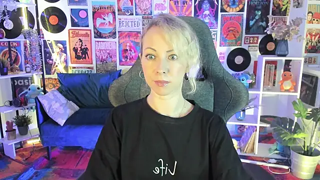 Snapshot of LylithSkye chatting on January 2025 11:32:02 AM LylithSkye online show from January 2025 11:32:02 AM