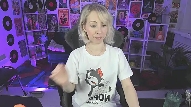 Snapshot of LylithSkye chatting on January 2025 11:37:02 AM LylithSkye online show from January 2025 11:37:02 AM