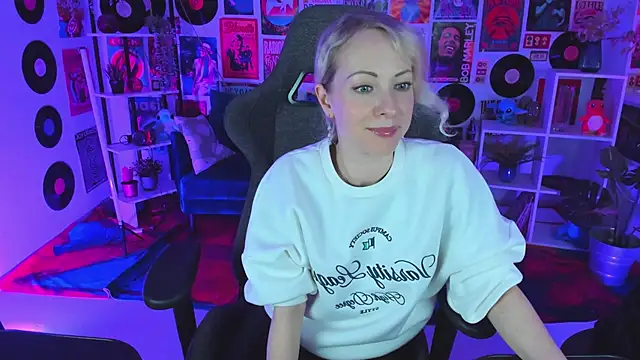 Snapshot of LylithSkye chatting on January 2025 12:05:02 PM LylithSkye online show from January 2025 12:05:02 PM