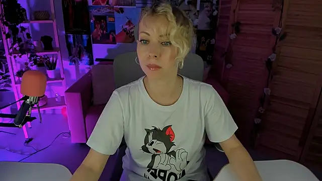 Snapshot of LylithSkye chatting on March 2025 11:36:02 AM LylithSkye online show from March 2025 11:36:02 AM