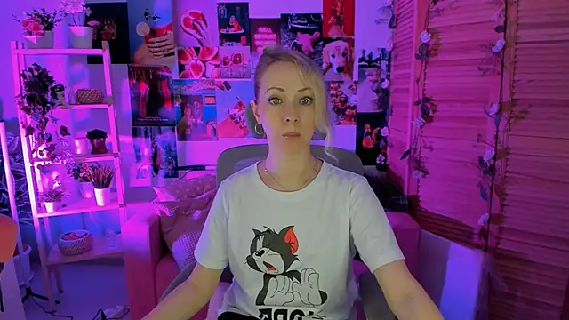 Snapshot of LylithSkye chatting on March 2025 11:16:01 AM LylithSkye online show from March 2025 11:16:01 AM