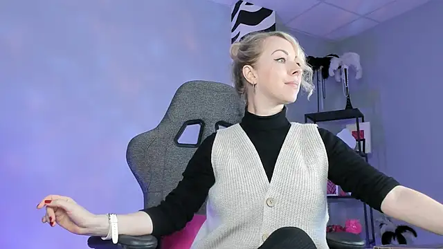 Snapshot of LylithSkye chatting on January 2026 11:26:01 AM LylithSkye online show from January 2026 11:26:01 AM