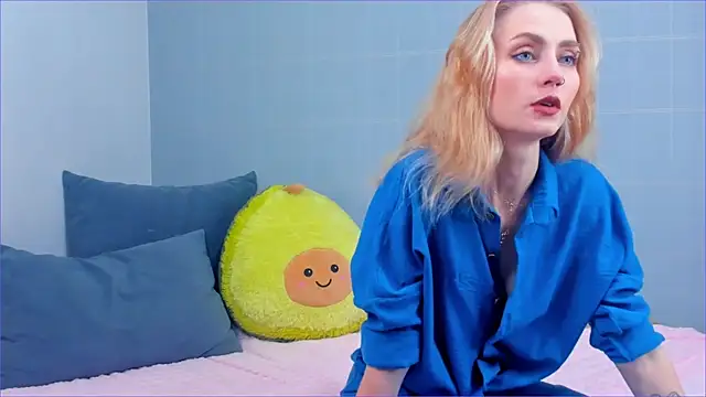 MarthaGees online show from February 2025 03:07:01 PM