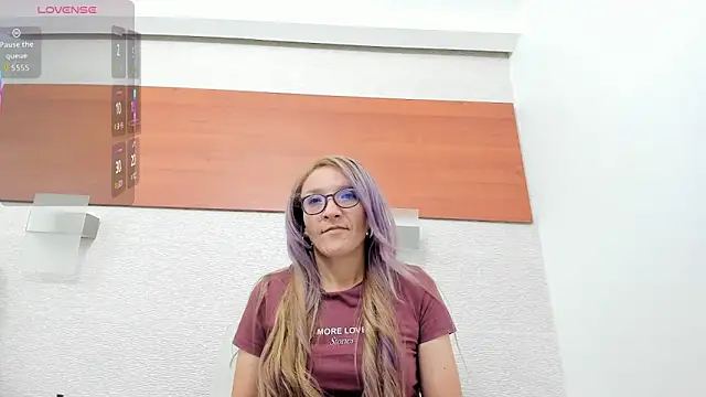 Snapshot of maddy_cartter chatting on April 2026 11:34:01 AM maddy cartter online show from April 2026 11:34:01 AM