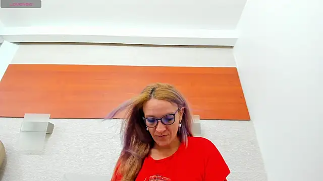 Snapshot of maddy_cartter chatting on April 2026 10:32:02 AM maddy cartter online show from April 2026 10:32:02 AM
