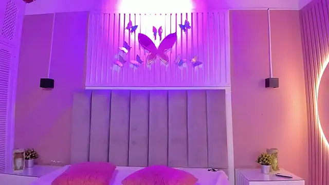 diosa cristal online show from October 2025 03:27:01 AM