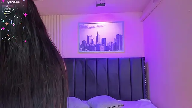 diosa cristal online show from July 2026 04:15:01 AM