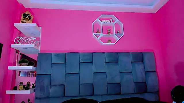 Snapshot of Saamanthaa11 chatting on April 2026 05:19:08 AM Saamanthaa11 online show from April 2026 05:19:08 AM