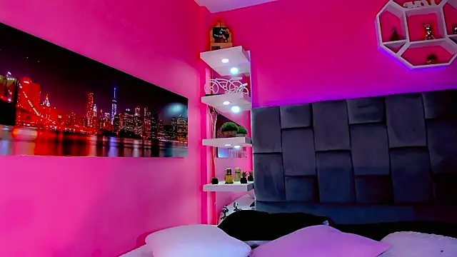 Snapshot of Saamanthaa11 chatting on April 2026 05:19:01 AM Saamanthaa11 online show from April 2026 05:19:01 AM