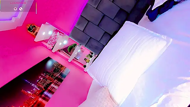 Snapshot of Saamanthaa11 chatting on April 2026 05:24:01 AM Saamanthaa11 online show from April 2026 05:24:01 AM