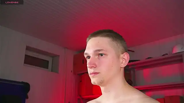 dustyn fox online show from March 2026 04:22:01 PM