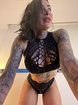 Snapshot of Iam_Annii chatting on February 2025 11:32:02 PM Iam Annii online show from February 2025 11:32:02 PM