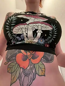 Snapshot of MissyRoulette chatting on January 2026 08:01:02 PM MissyRoulette online show from January 2026 08:01:02 PM