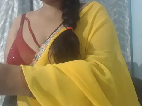 Snapshot of cute-priy chatting on May 2026 09:03:02 AM cute-priy online show from May 2026 09:03:02 AM