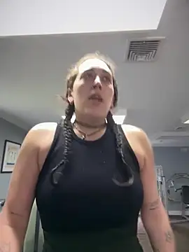 ThicBunz online show from May 2026 01:49:02 PM