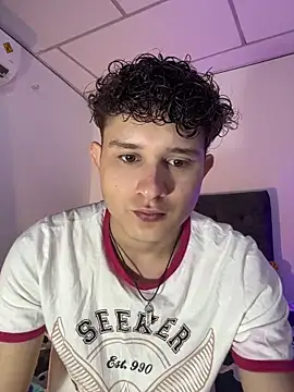 Snapshot of Nathan_Bluee chatting on November 2025 03:02:01 PM Nathan Bluee online show from November 2025 03:02:01 PM