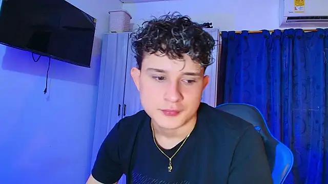 Nathan Bluee online show from April 2026 04:04:02 PM