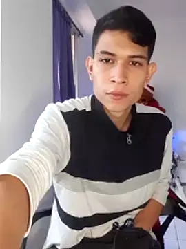 Snapshot of MrCalicoTV chatting on December 2024 09:40:02 PM MrCalicoTV online show from December 2024 09:40:02 PM