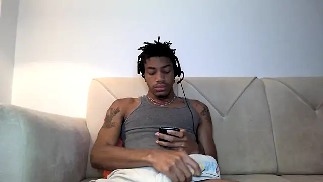 Snapshot of Skinnyblackman chatting on November 2025 01:38:01 AM Skinnyblackman online show from November 2025 01:38:01 AM