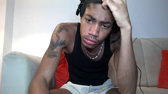 Snapshot of Skinnyblackman chatting on November 2025 12:55:02 AM Skinnyblackman online show from November 2025 12:55:02 AM