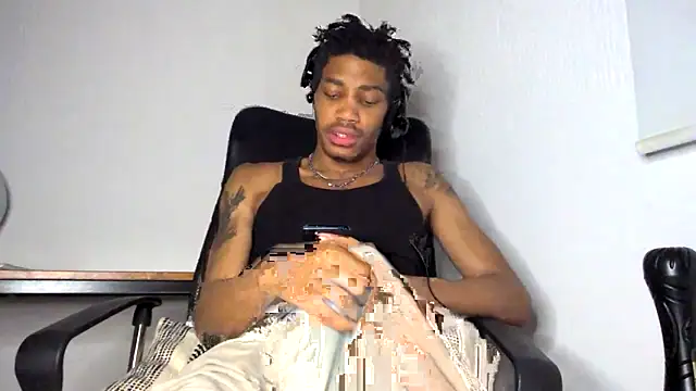 Snapshot of Skinnyblackman chatting on May 2026 04:10:02 AM Skinnyblackman online show from May 2026 04:10:02 AM