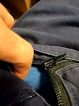 Meriozoro online show from November 2025 03:38:02 PM