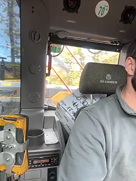 Snapshot of Bick_dick1997 chatting on October 2025 01:32:01 PM Bick dick1997 online show from October 2025 01:32:01 PM