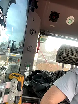 Snapshot of Bick_dick1997 chatting on November 2025 02:39:01 PM Bick dick1997 online show from November 2025 02:39:01 PM