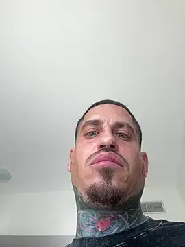 juicyj1311 online show from June 2026 01:37:02 PM