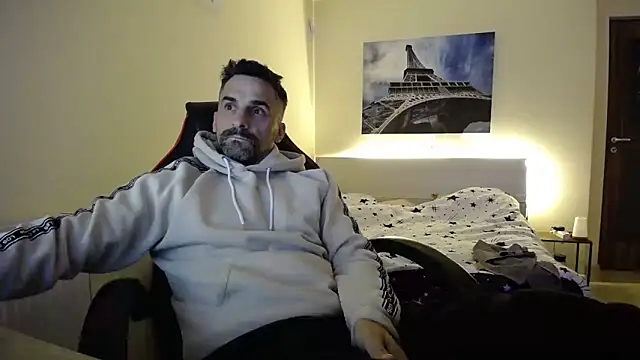 Snapshot of amydamarw chatting on April 2026 02:10:01 AM amydamarw online show from April 2026 02:10:01 AM