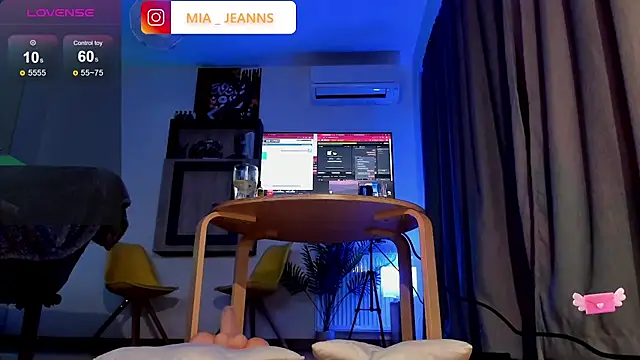 MiaJeanns online show from December 2024 08:39:01 PM