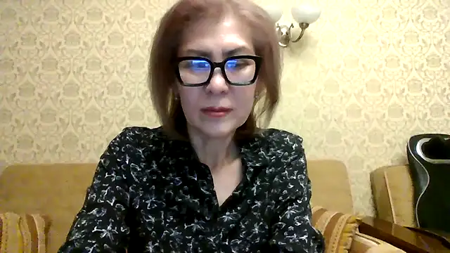 Elegant00Lady online show from April 2026 02:08:02 PM