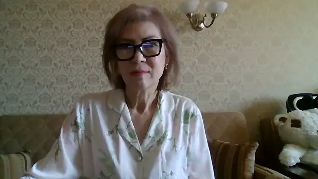 Elegant00Lady online show from May 2026 07:03:01 AM
