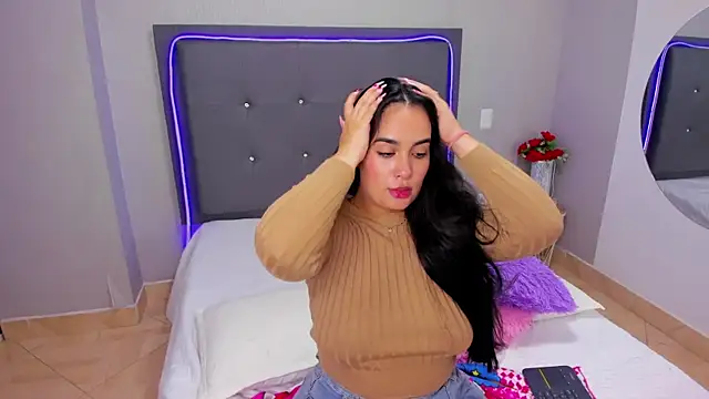 Snapshot of emma_lye chatting on February 2025 02:16:01 AM emma lye online show from February 2025 02:16:01 AM