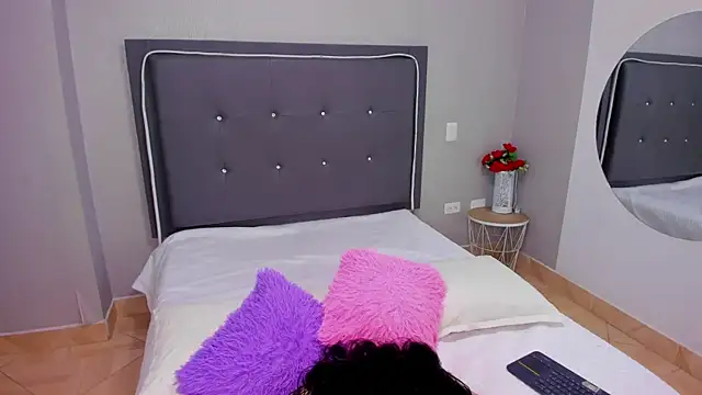 Snapshot of emma_lye chatting on February 2025 09:19:01 PM emma lye online show from February 2025 09:19:01 PM