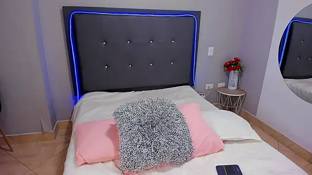 Snapshot of emma_lye chatting on February 2025 12:30:01 AM emma lye online show from February 2025 12:30:01 AM