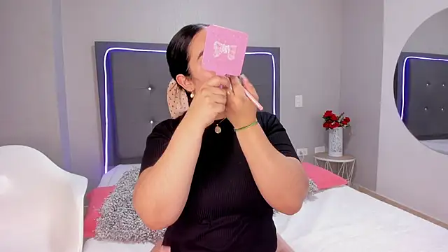 Snapshot of emma_lye chatting on October 2025 09:23:01 PM emma lye online show from October 2025 09:23:01 PM