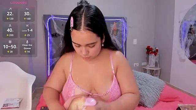 Snapshot of emma_lye chatting on October 2025 08:49:02 PM emma lye online show from October 2025 08:49:02 PM