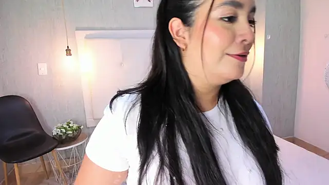 emma lye online show from April 2026 08:57:02 PM