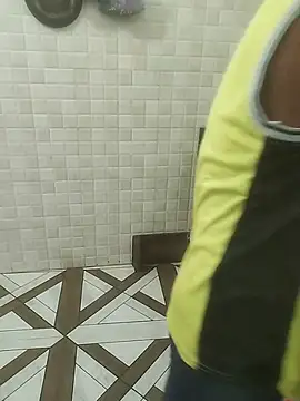 Snapshot of desihulk90 chatting on September 2025 05:31:01 AM desihulk90 online show from September 2025 05:31:01 AM