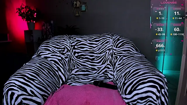 Tanya Acid online show from February 2025 05:15:02 AM