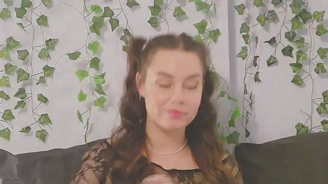 MiaNell online show from February 2025 07:49:02 PM